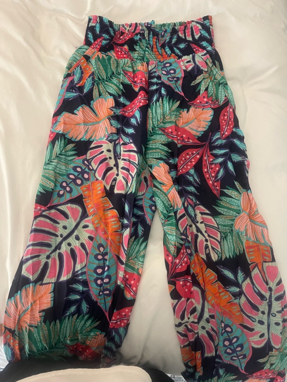 Skies Are Blue Tropical Print Wide Leg Pants Medium | Resort Vacation Pants